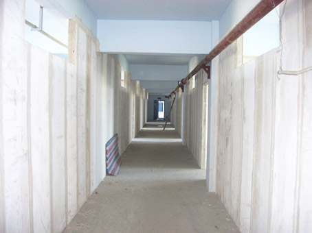 輕質(zhì)隔墻板安裝完成內(nèi)部圖2