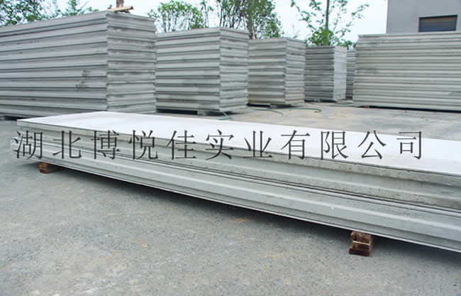 輕質(zhì)隔墻板的養(yǎng)護(hù)